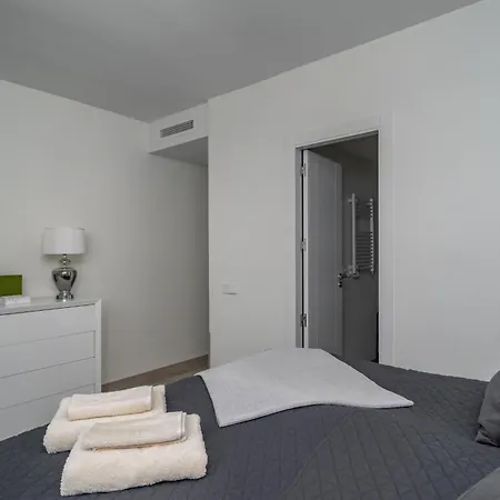 Lica Infinity Collection Penthouse Altana Apartment